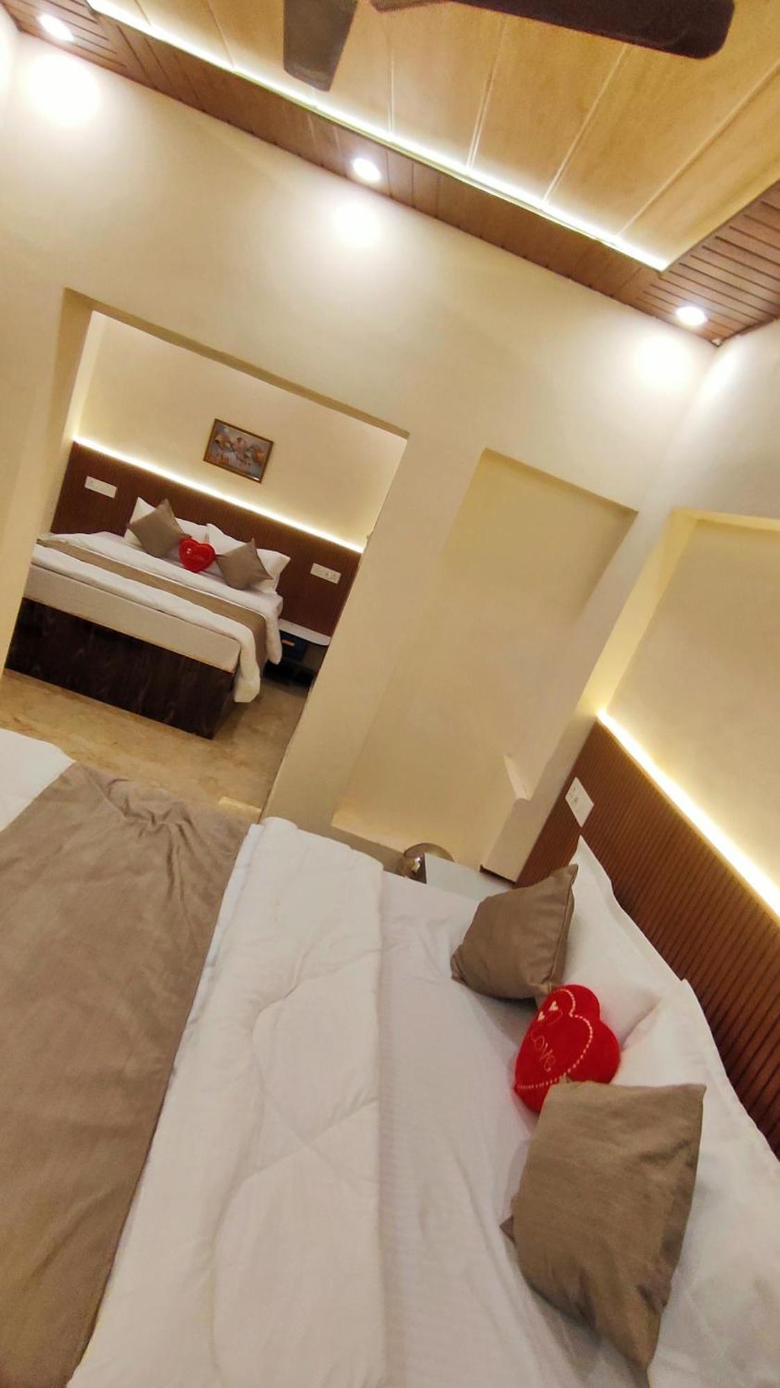 Sri Krishna Residency Hotel Varanasi Eksteriør billede