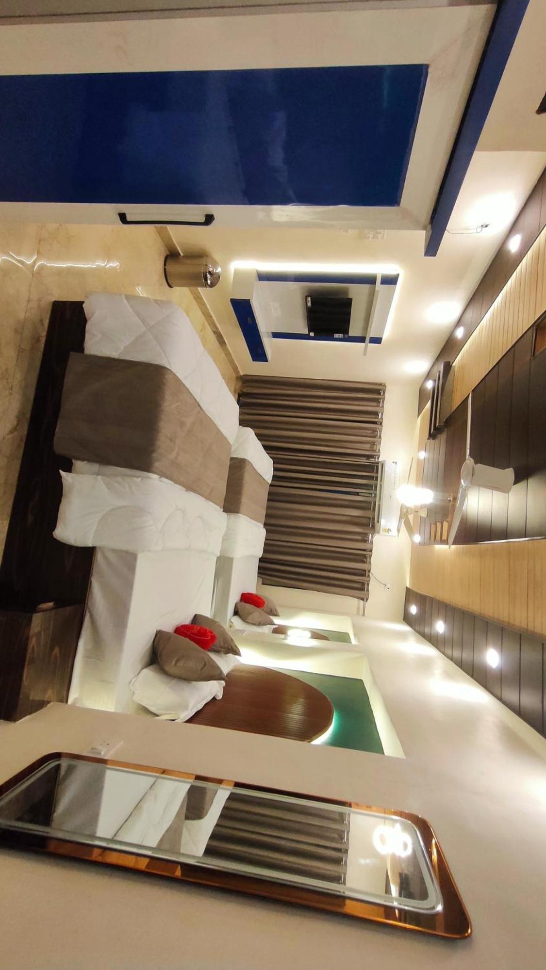 Sri Krishna Residency Hotel Varanasi Eksteriør billede